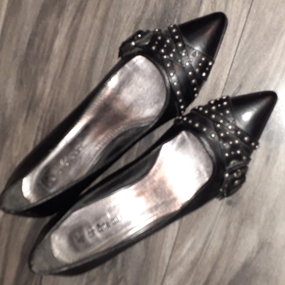 le chateau Shoes - Le Chateau 1" Heels